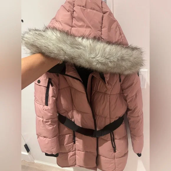 DKNY Pink Puffer Coat with black belt and removable Fur Hood - Picture 8 of 16